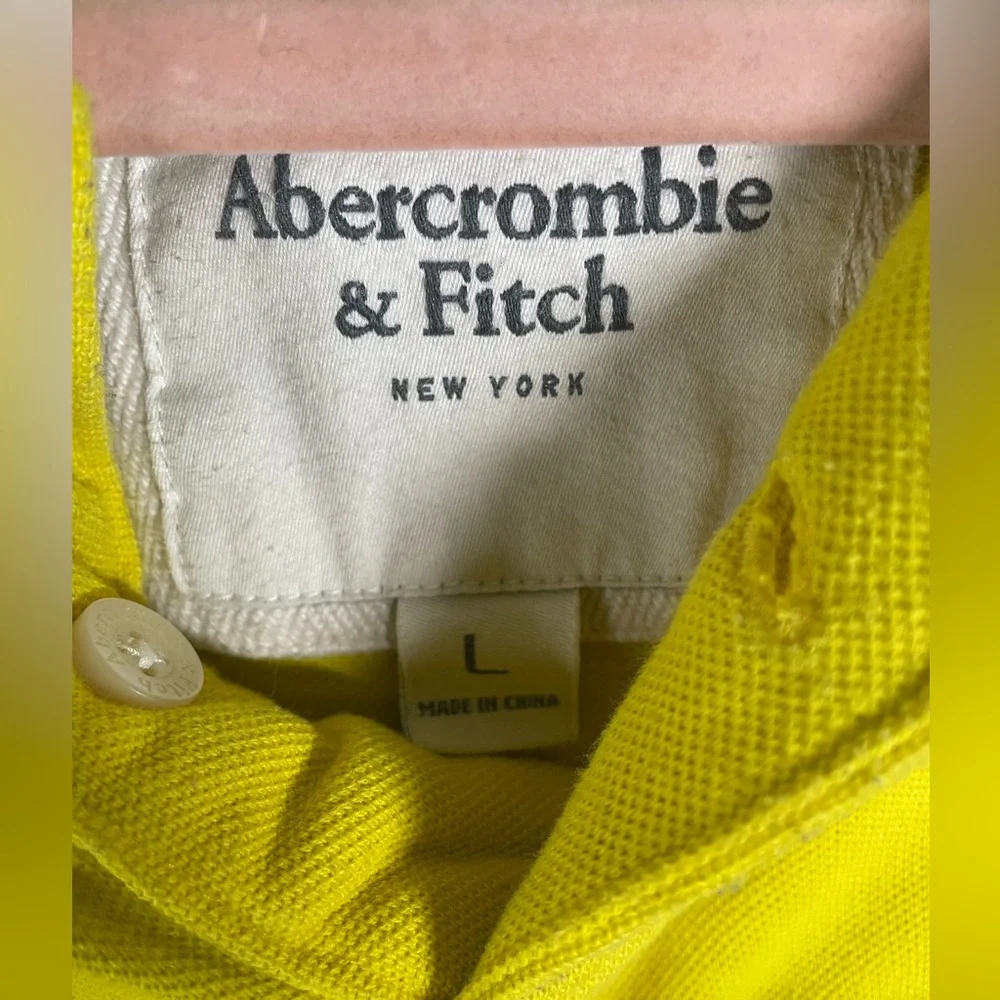 Abercrombie and Fitch short sleeved vintage polo - Picture 3 of 4